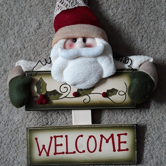 Santa Hanging Christmas Decor - Picture 2 of 6